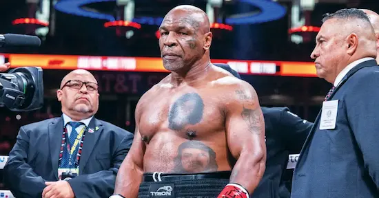 Тренер фигуристов сменил 13 курток